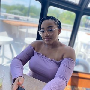 Meet your Posher, Dani